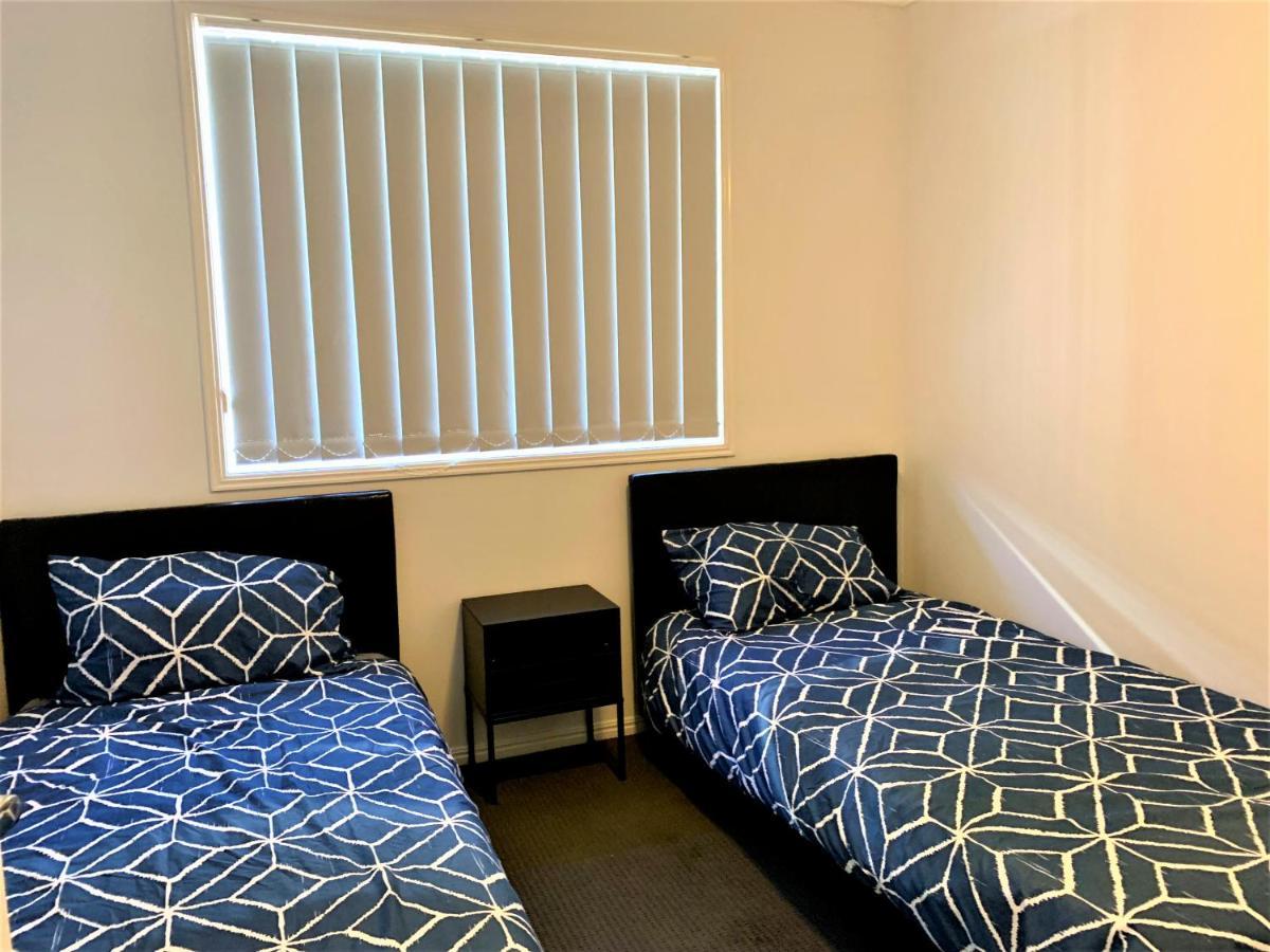 Entire 4br House Close To Airport Hosted By Homestayz Apartment