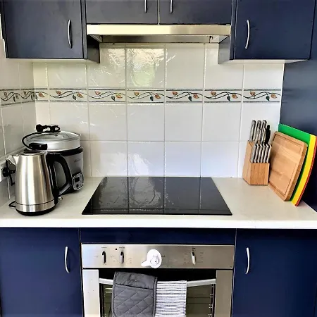 Entire 4Br House Close To Airport Hosted By Homestayz Gladstone Exterior photo