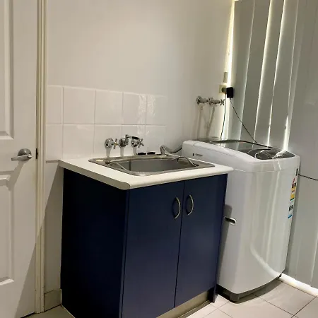 Entire 4Br House Close To Airport Hosted By Homestayz Gladstone Exterior photo
